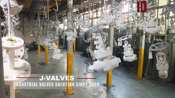 Válvulas de puerta vs. Válvulas de globo: un análisis comparativo de conexiones roscadas y con bridas