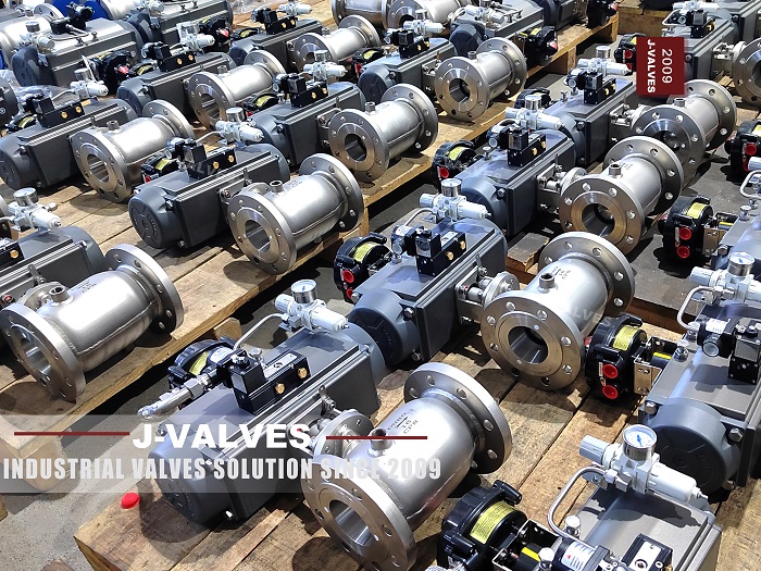 J-VALVES Producción de válvula de pelota de chaqueta aislada neumática entregada a Dubai